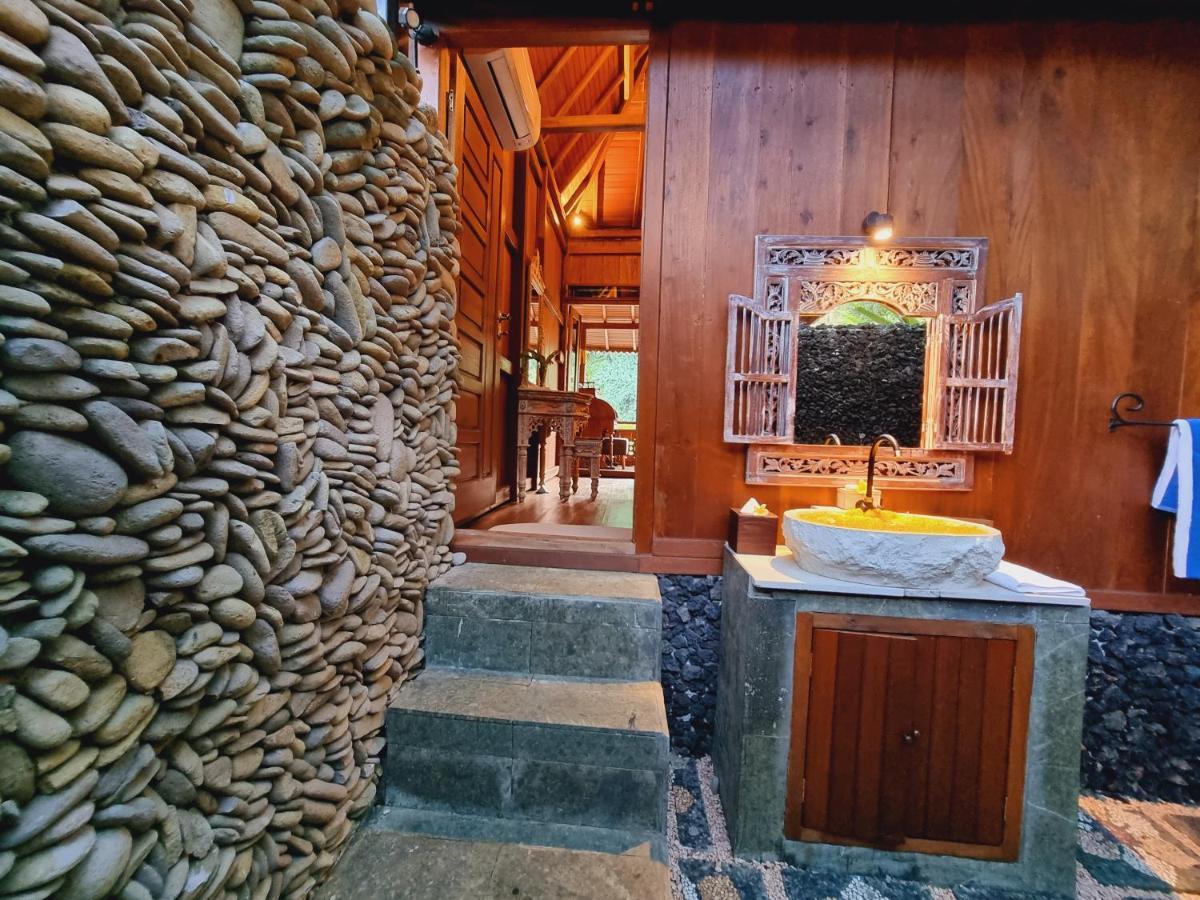 Avalon Ubud Castle & Spa エクステリア 写真