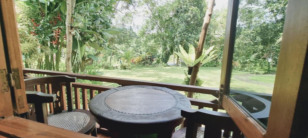 Avalon Ubud Castle & Spa エクステリア 写真