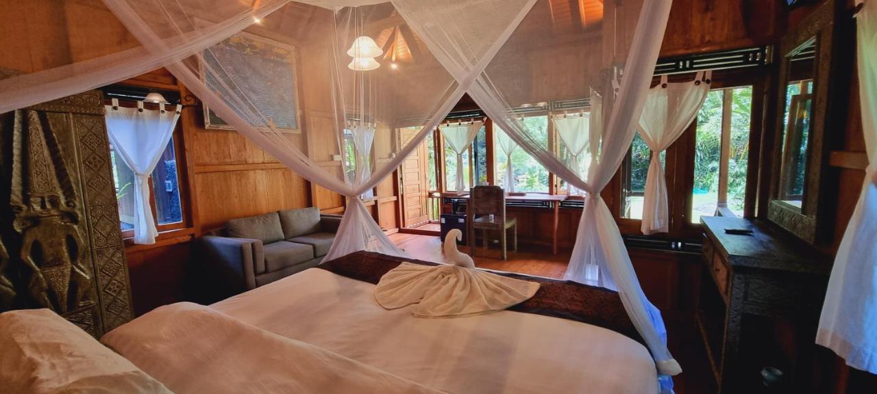 Avalon Ubud Castle & Spa エクステリア 写真