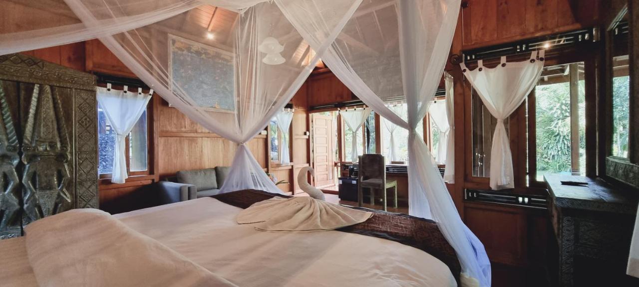 Avalon Ubud Castle & Spa エクステリア 写真