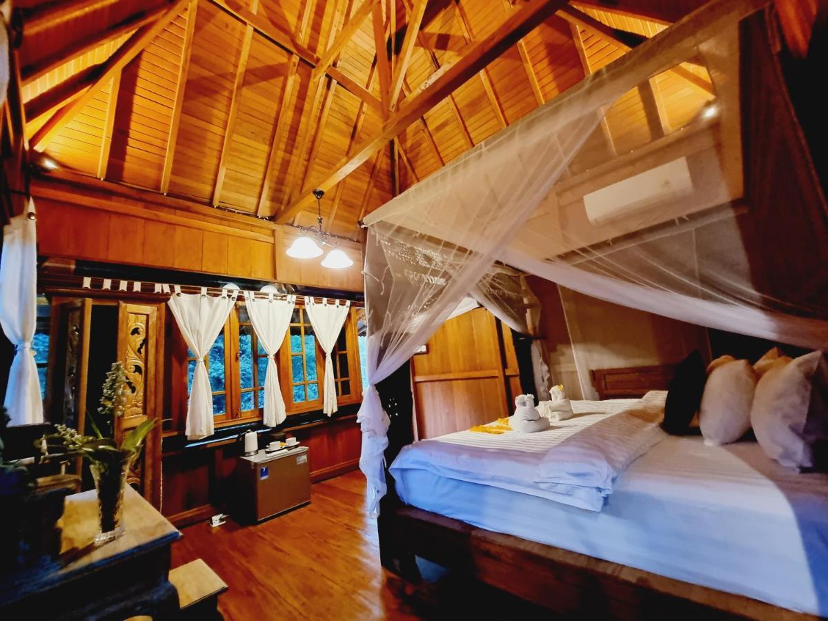 Avalon Ubud Castle & Spa エクステリア 写真