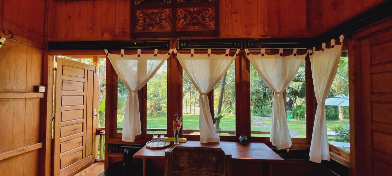 Avalon Ubud Castle & Spa エクステリア 写真