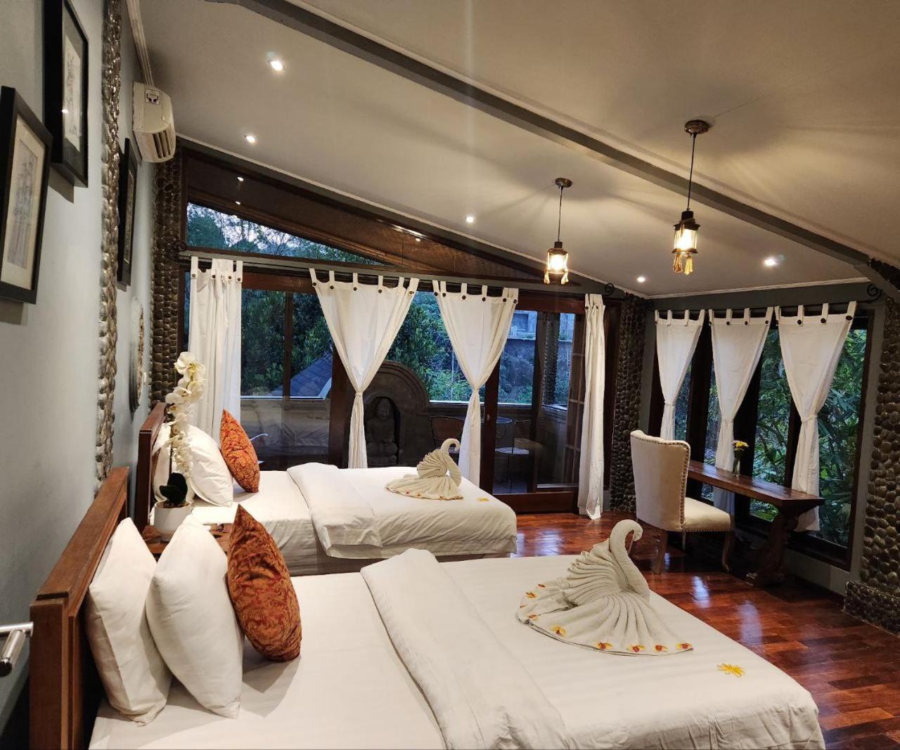 Avalon Ubud Castle & Spa エクステリア 写真